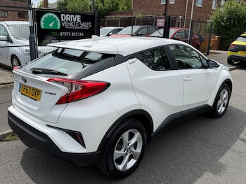 Used Toyota C-HR 2017 for sale - 78971362: Photo