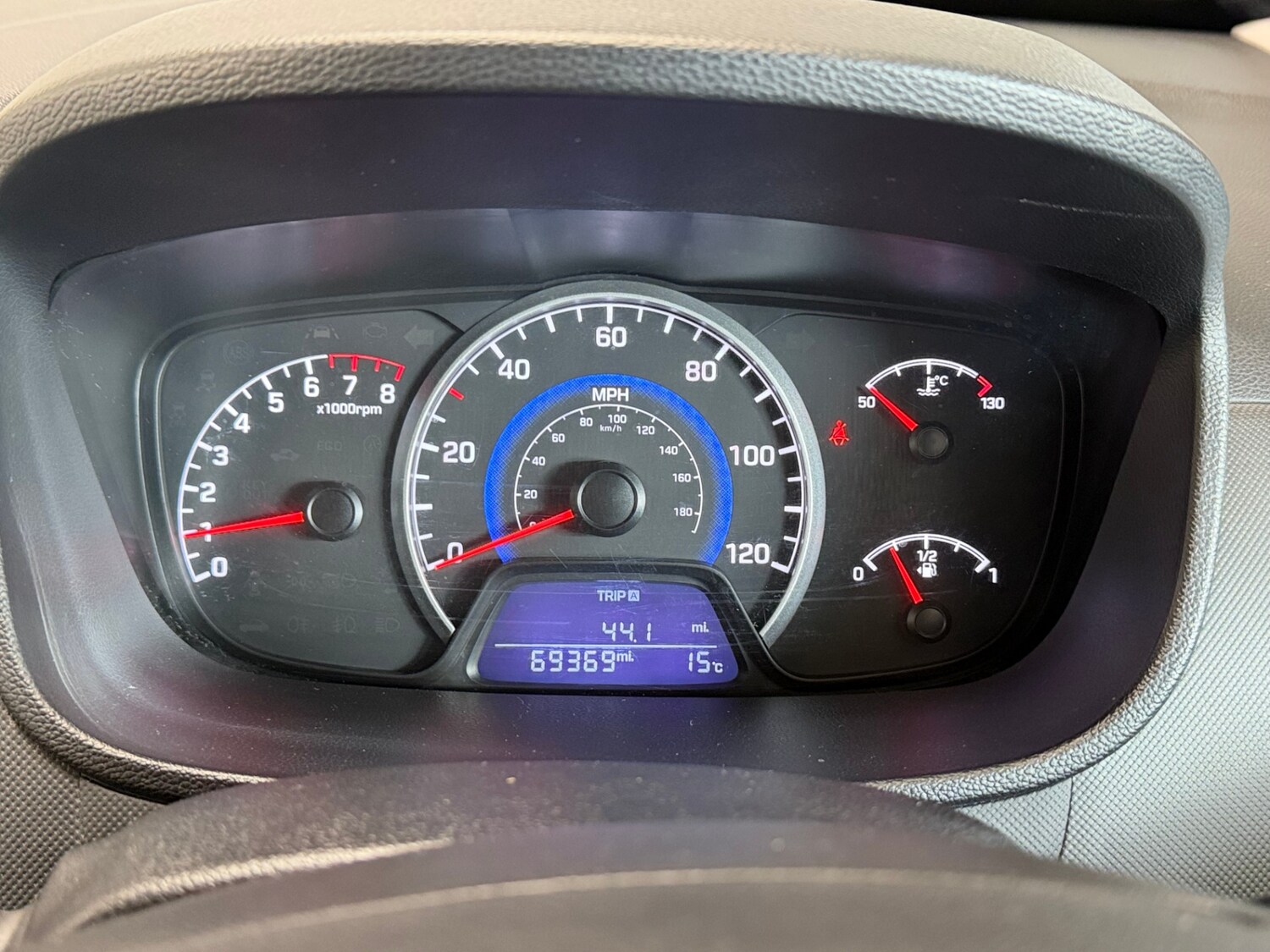 Used Hyundai i10 2017 for sale - 77918304: Photo 11