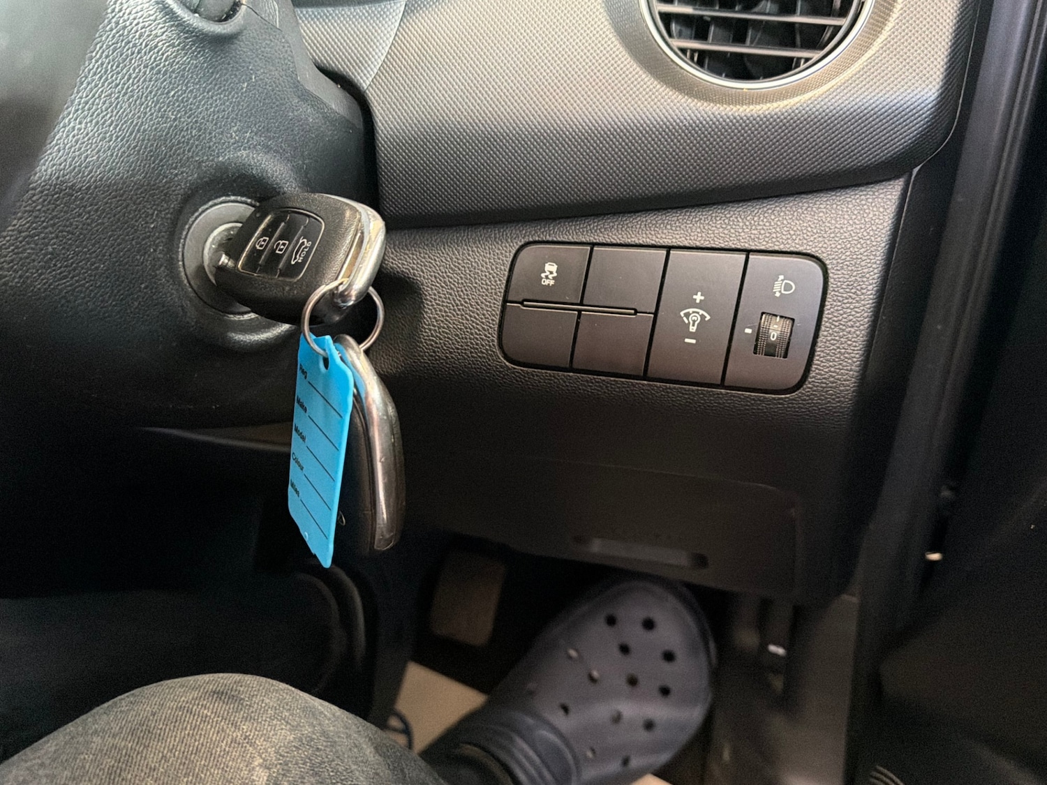 Used Hyundai i10 2017 for sale - 77918304: Photo 22