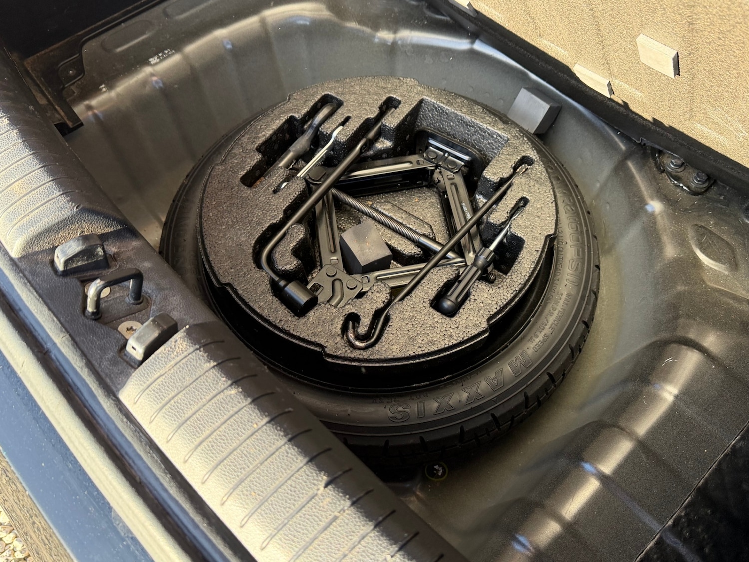 Used Hyundai i10 2017 for sale - 77918304: Photo 25