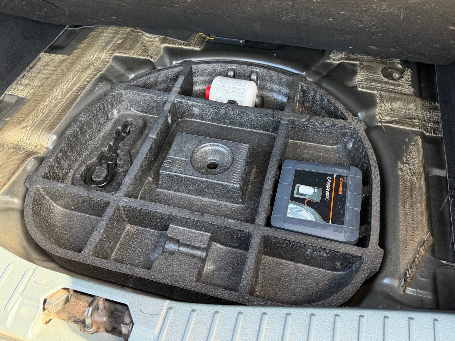 Used Ford C-Max 2013 for sale - 77872215: Photo 26