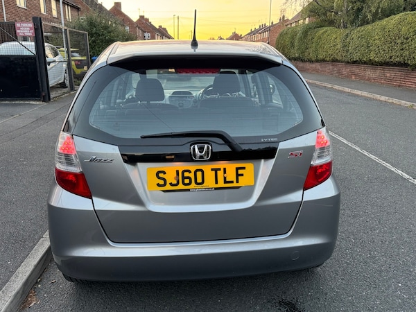 Used Honda Jazz 2010 for sale - 76196184: Photo 5