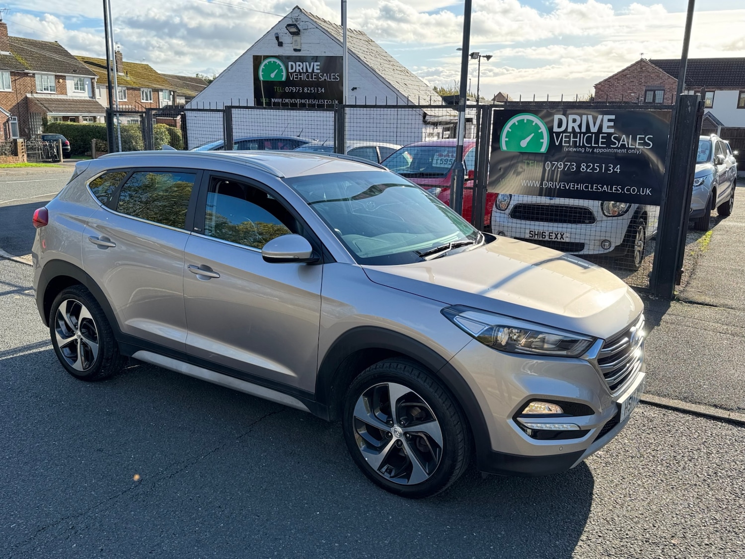 Used Hyundai TUCSON 2017 for sale - 76383270: Photo 1