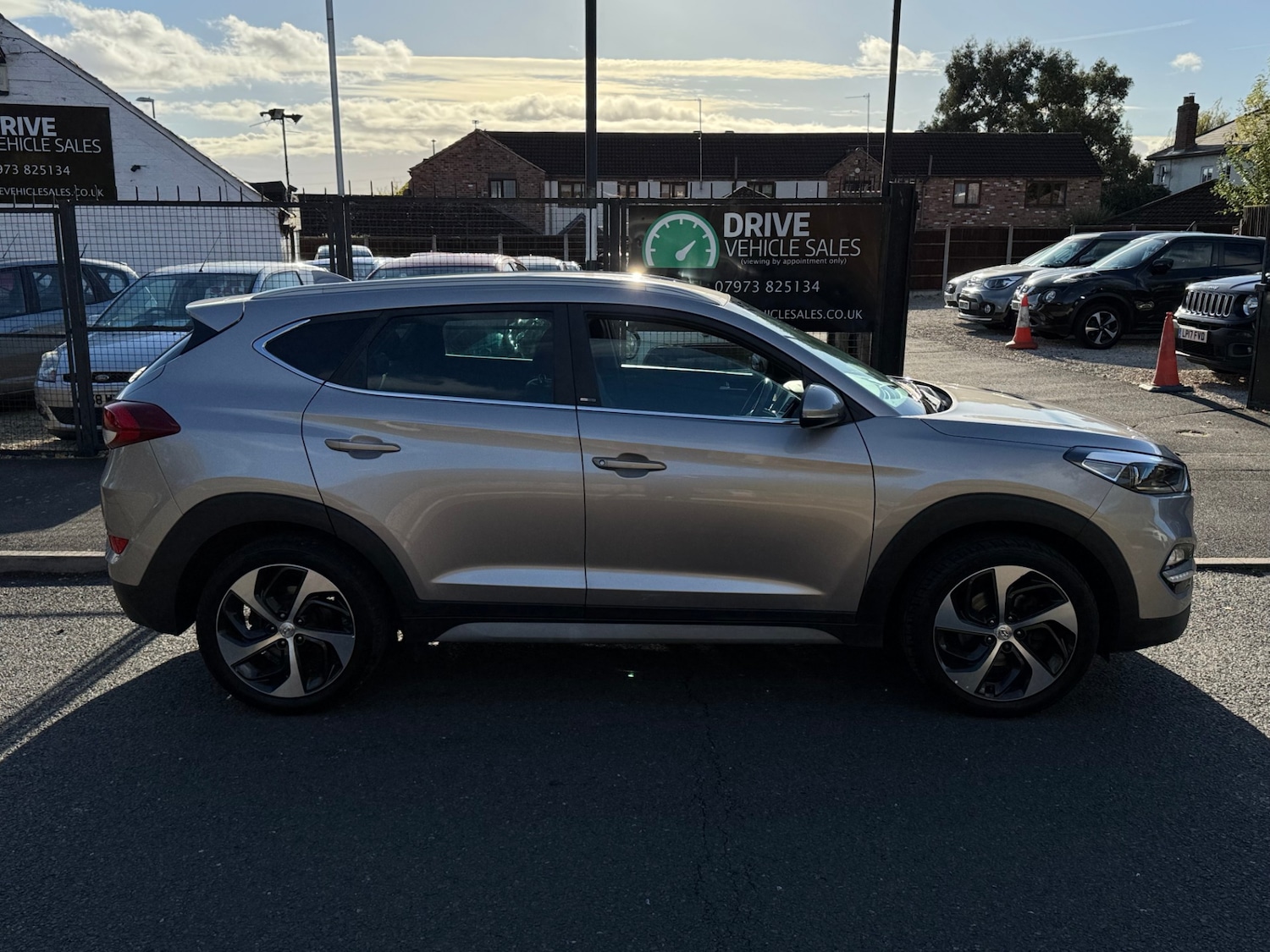 Used Hyundai TUCSON 2017 for sale - 76383270: Photo 3