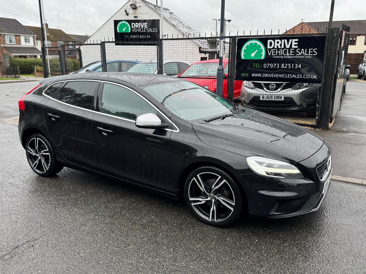 Used Volvo V40 2017 for sale - 76159284: Photo 1