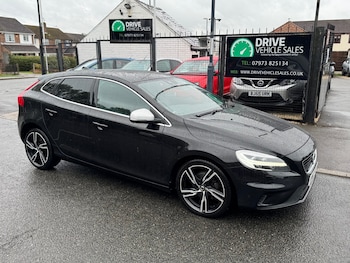 Used Volvo V40 2017 for sale - 76159284: Photo