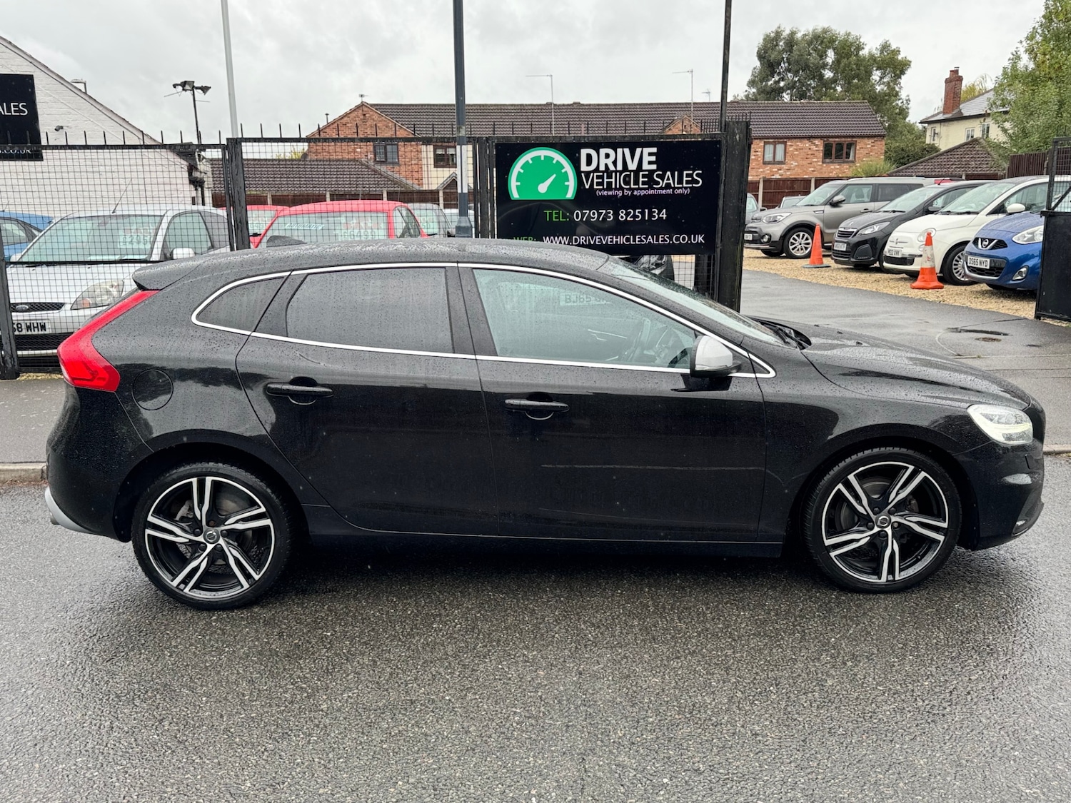 Used Volvo V40 2017 for sale - 76159284: Photo 3