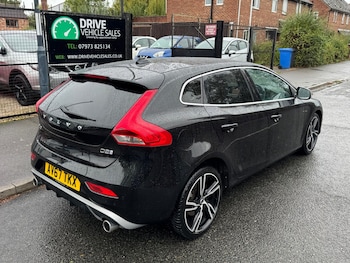 Used Volvo V40 2017 for sale - 76159284: Photo