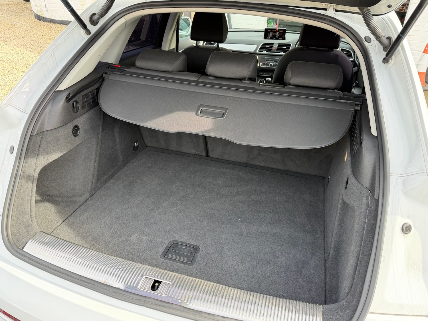 Used Audi Q3 2015 for sale - 77629700: Photo 25