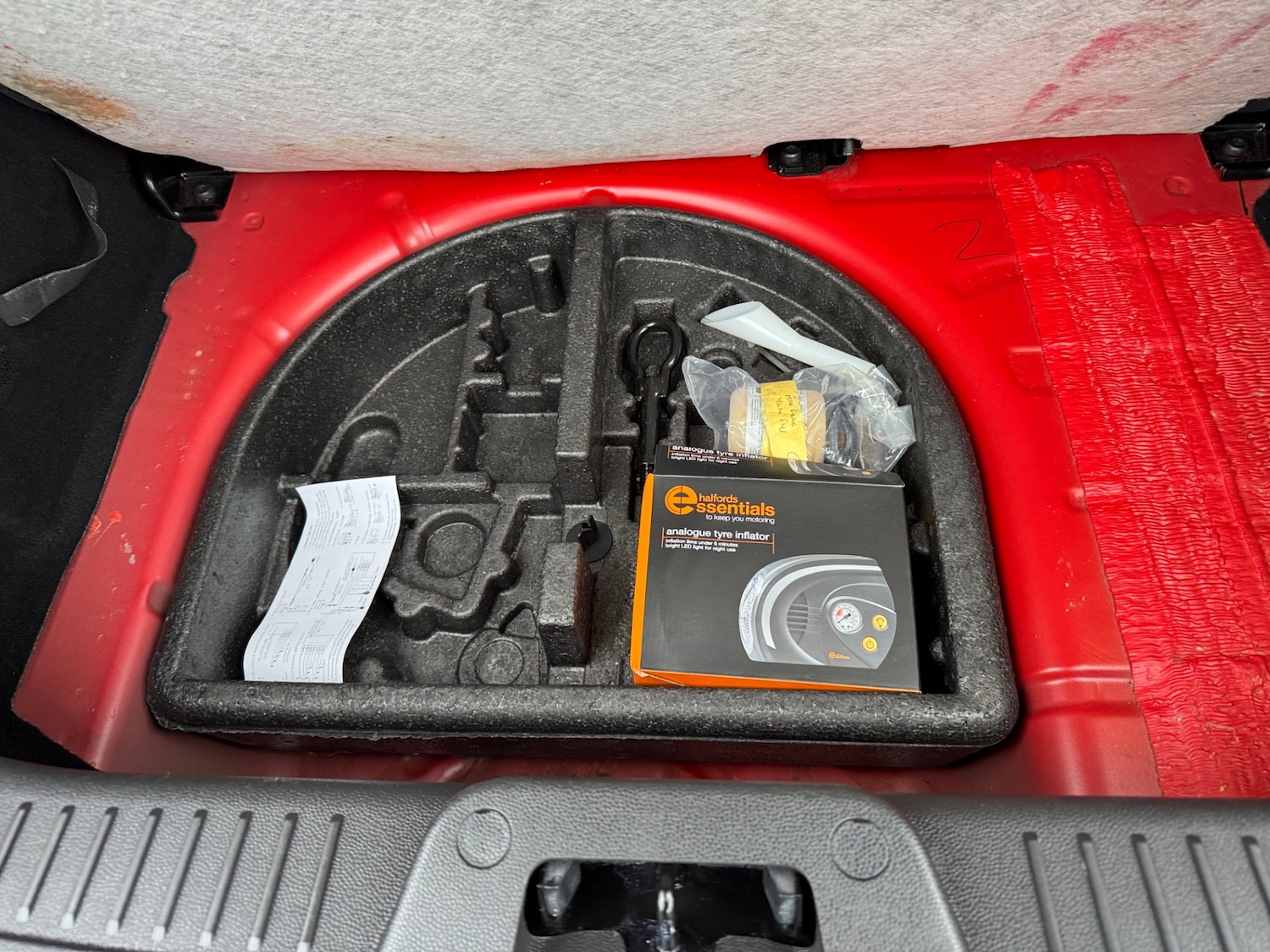 Used Ford Fiesta 2014 for sale - 76663079: Photo 25