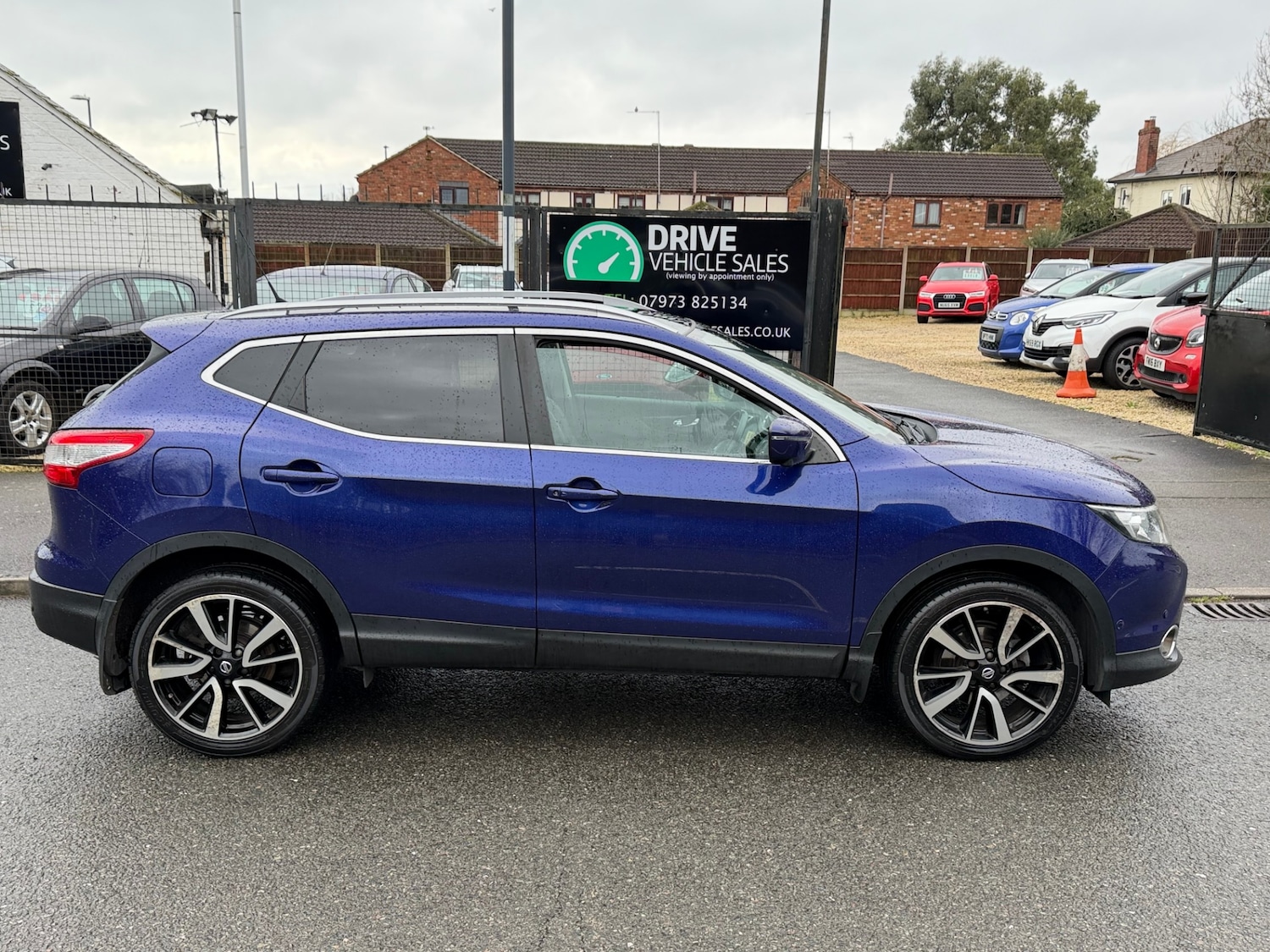 Used Nissan Qashqai 2015 for sale - 77490783: Photo 3