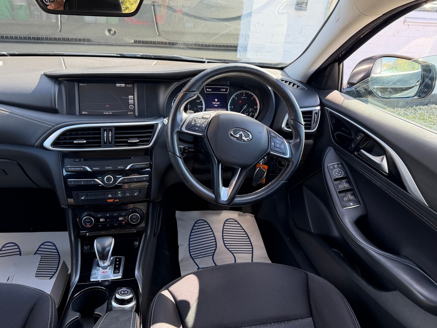 Used Infiniti Q30 2017 for sale - 77889242: Photo 11