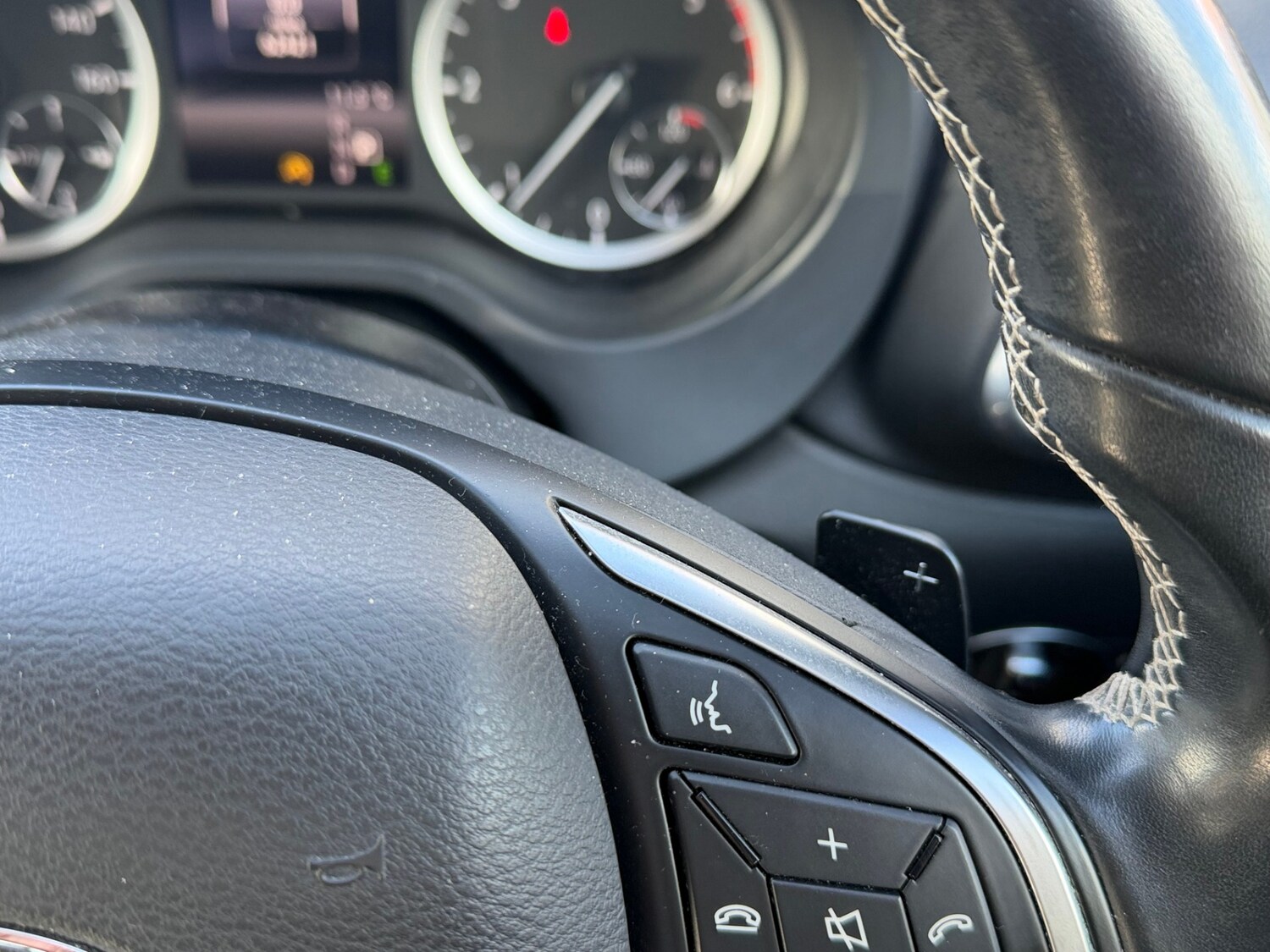 Used Infiniti Q30 2017 for sale - 77889242: Photo 26