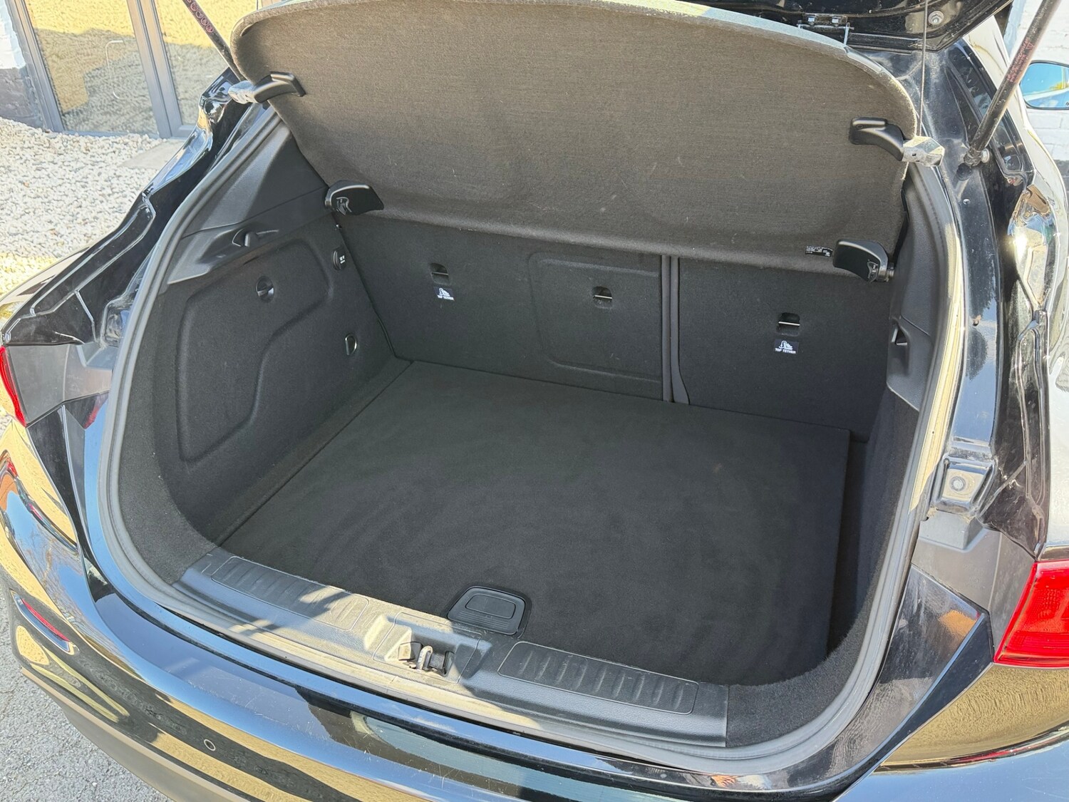 Used Infiniti Q30 2017 for sale - 77889242: Photo 29