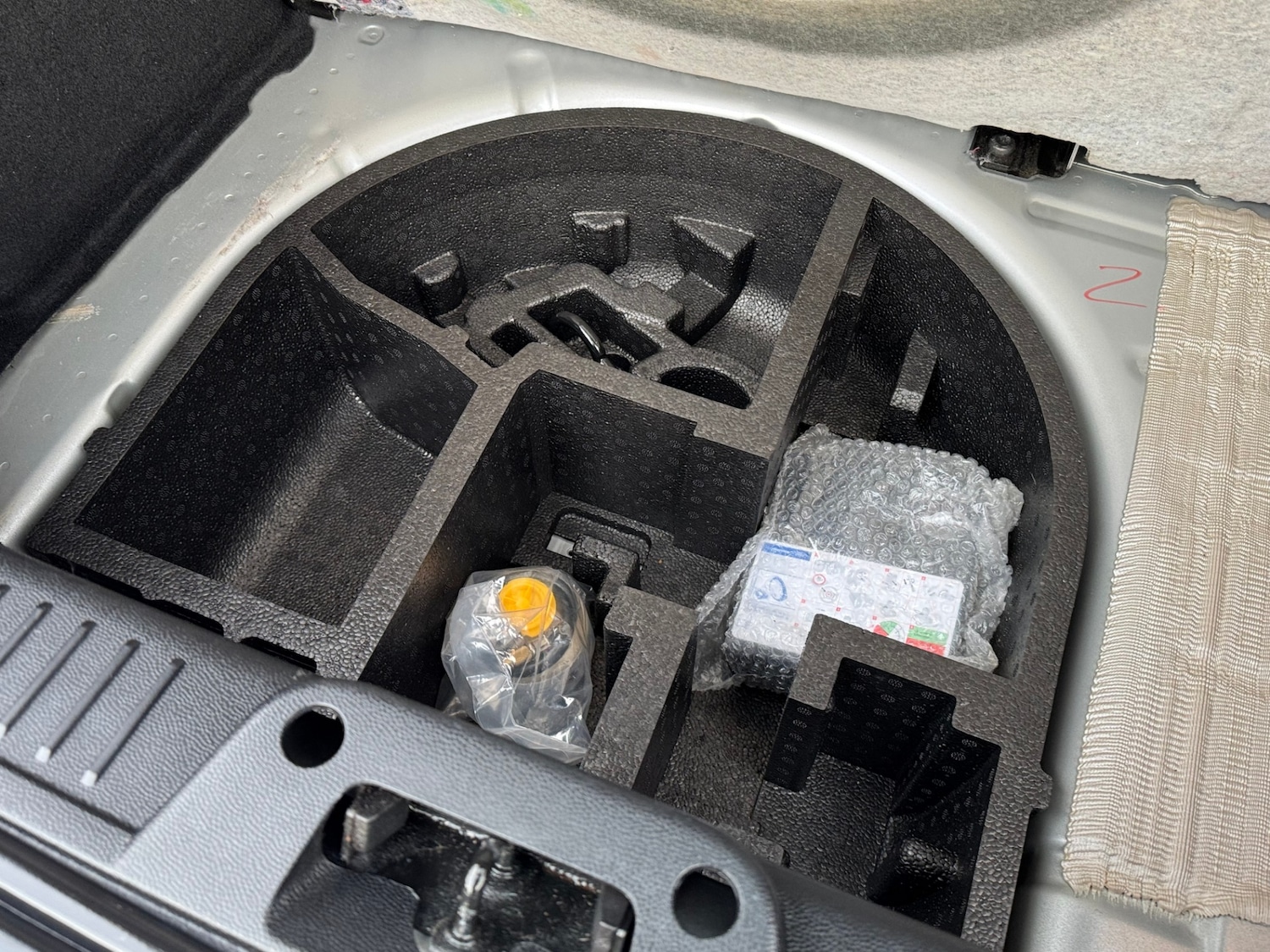 Used Ford Fiesta 2010 for sale - 76544625: Photo 23