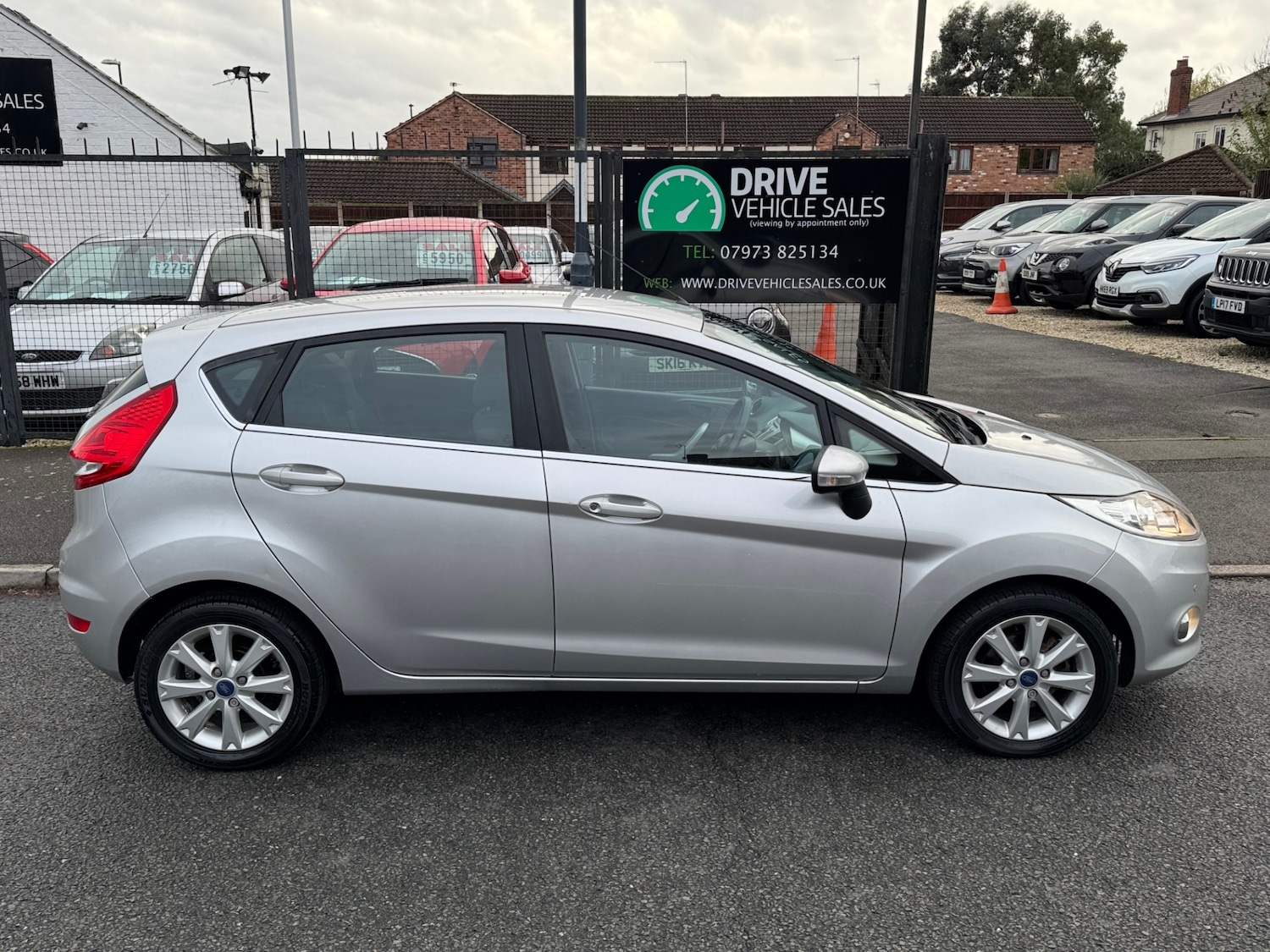 Used Ford Fiesta 2010 for sale - 76544625: Photo 3