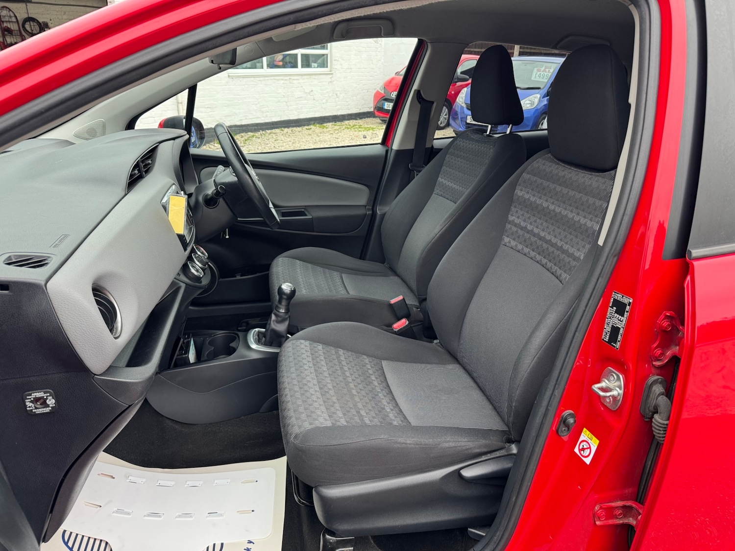 Used Toyota Yaris 2016 for sale - 76234230: Photo 14