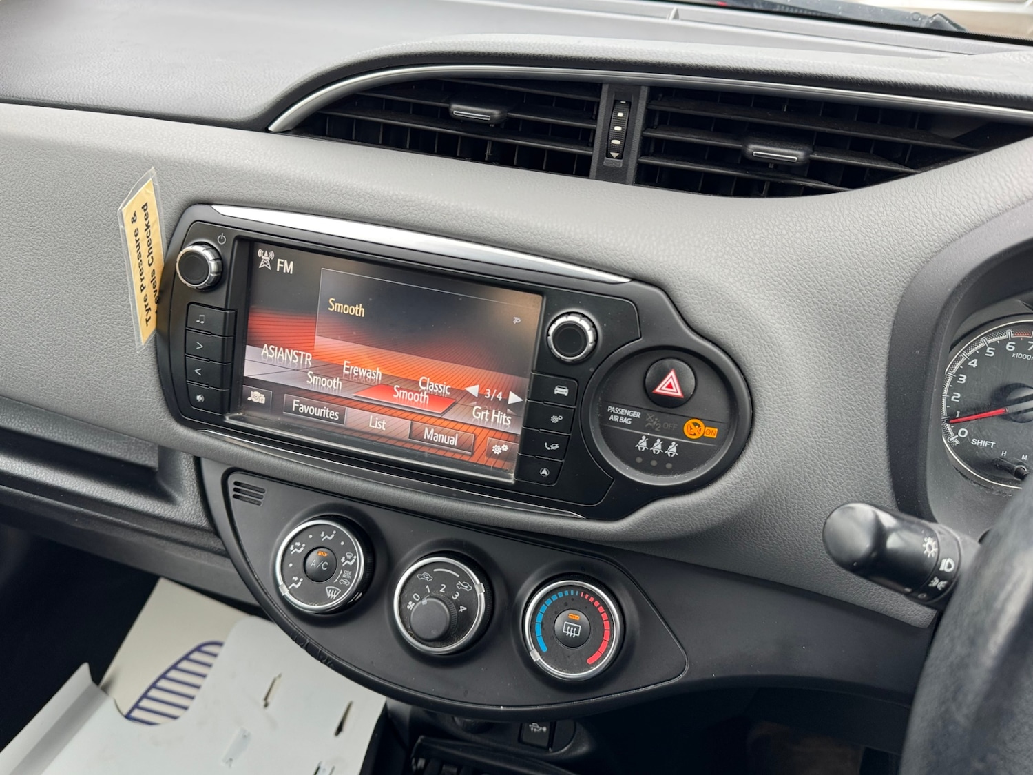 Used Toyota Yaris 2016 for sale - 76234230: Photo 18