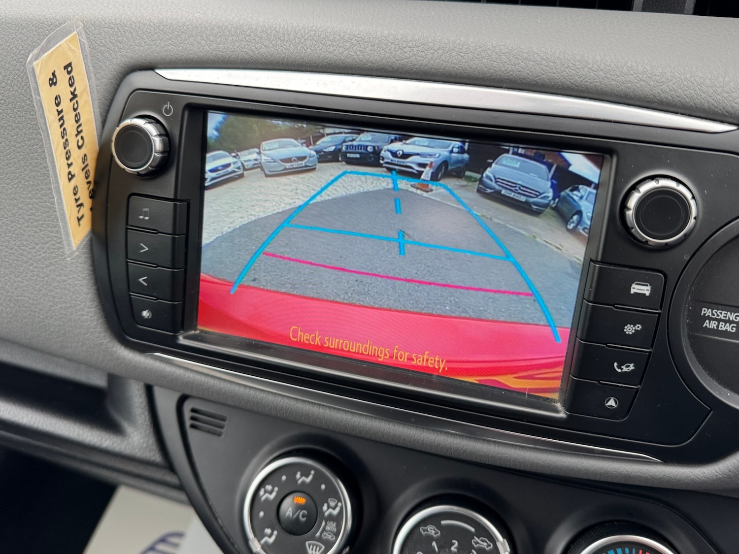 Used Toyota Yaris 2016 for sale - 76234230: Photo 19