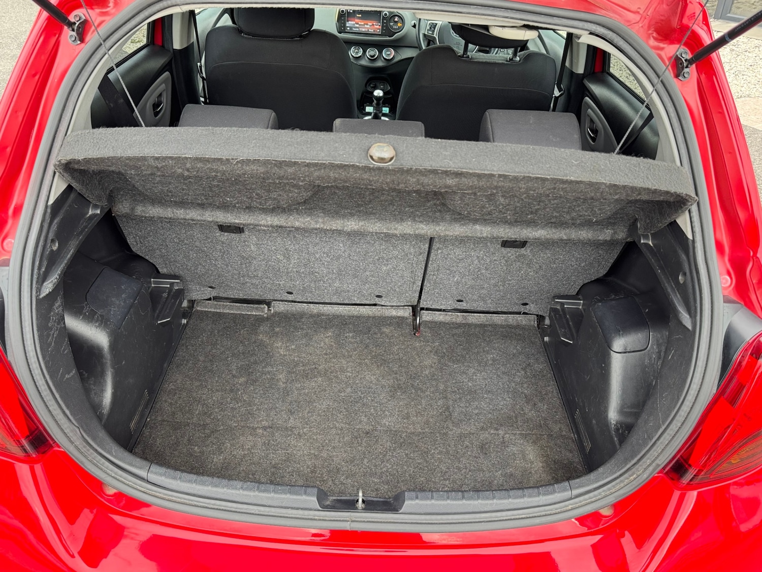 Used Toyota Yaris 2016 for sale - 76234230: Photo 26