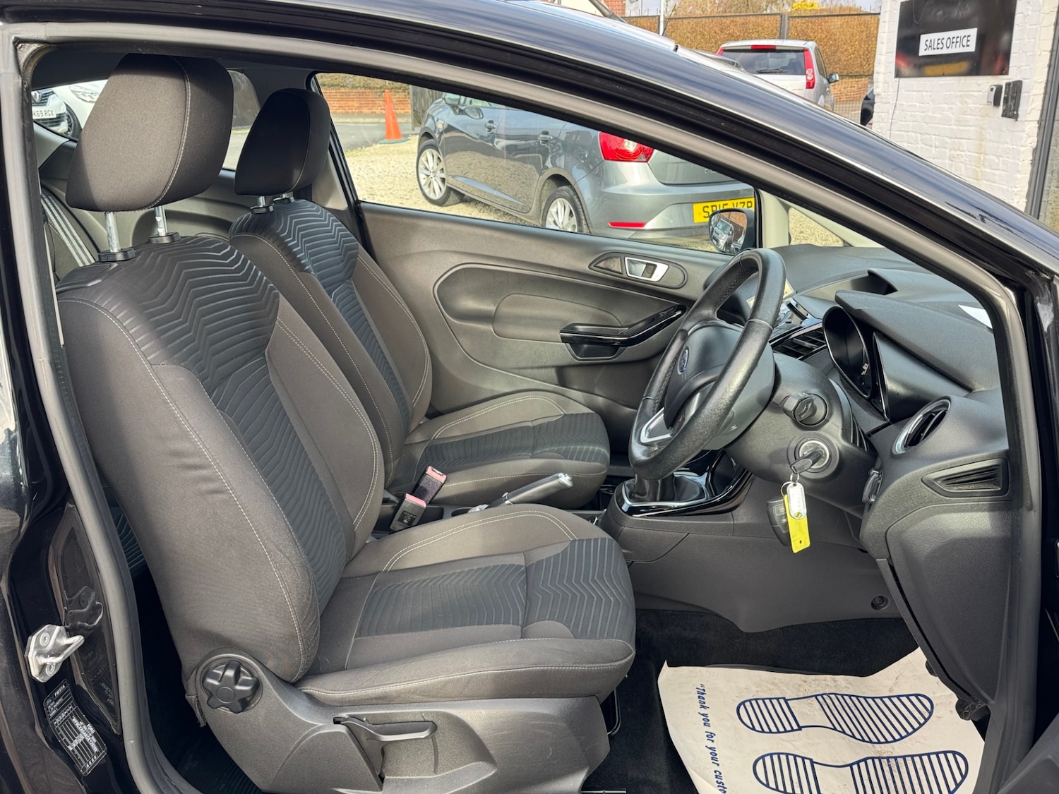 Used Ford Fiesta 2014 for sale - 76907802: Photo 14