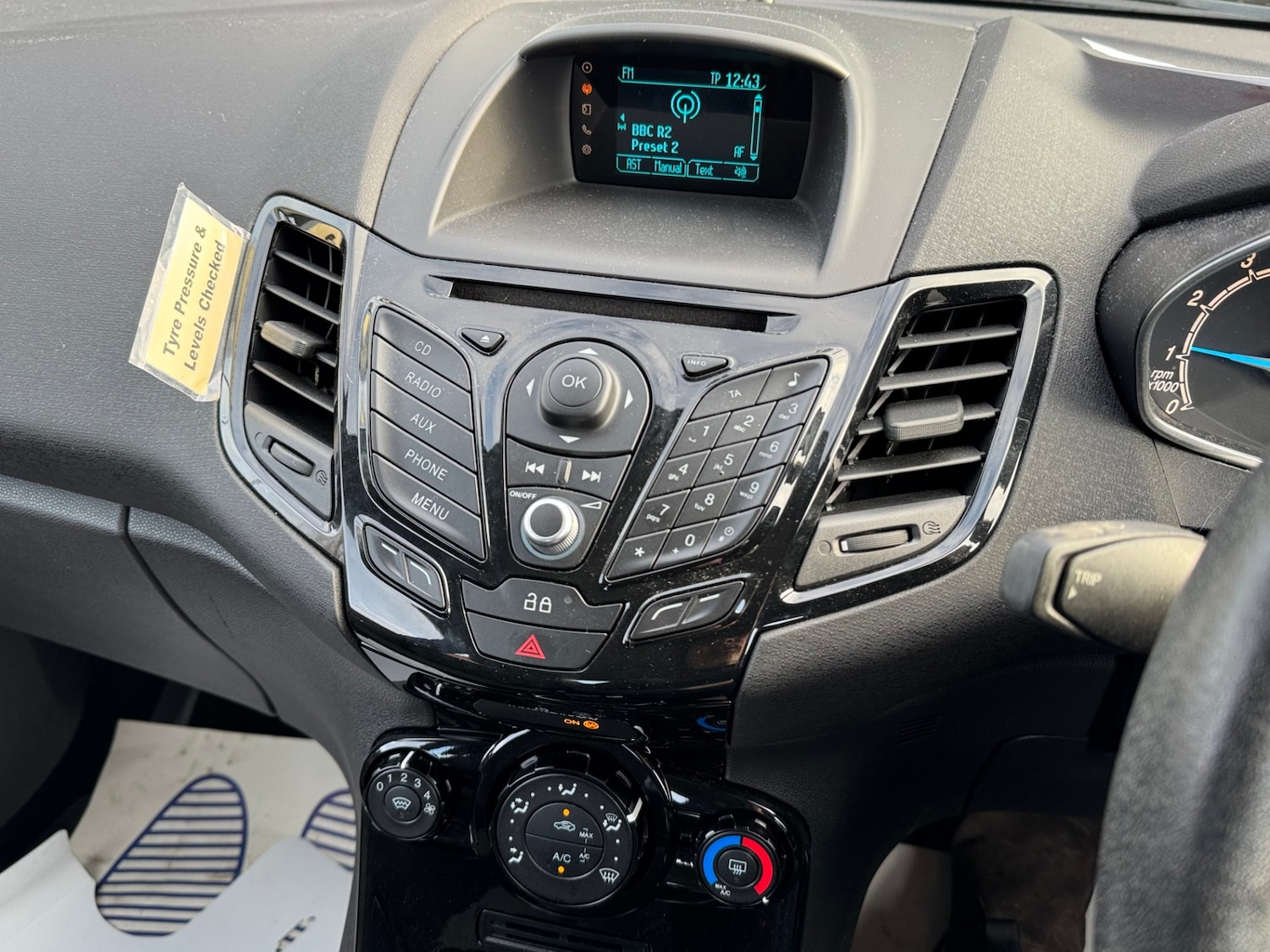 Used Ford Fiesta 2014 for sale - 76907802: Photo 17