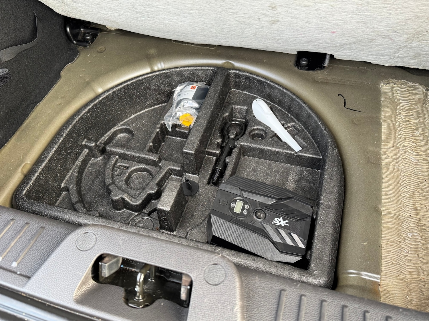 Used Ford Fiesta 2014 for sale - 76907802: Photo 24