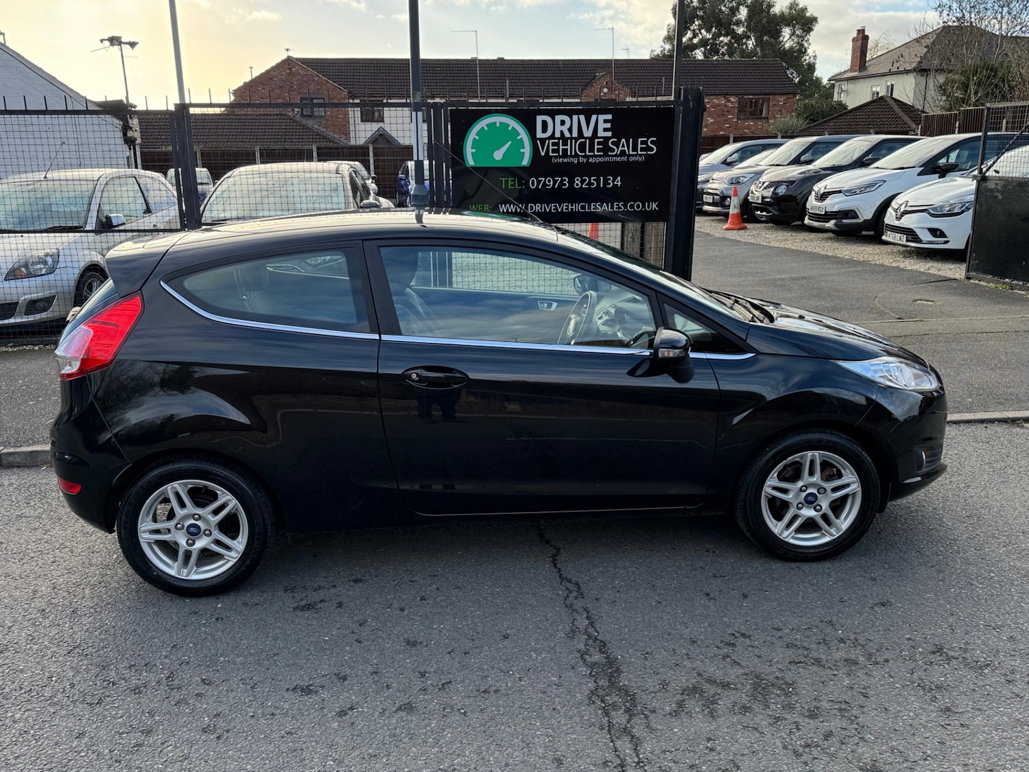 Used Ford Fiesta 2014 for sale - 76907802: Photo 3