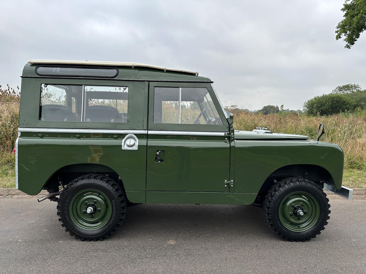Used Land Rover Series II for sale - 76476624: Photo 2