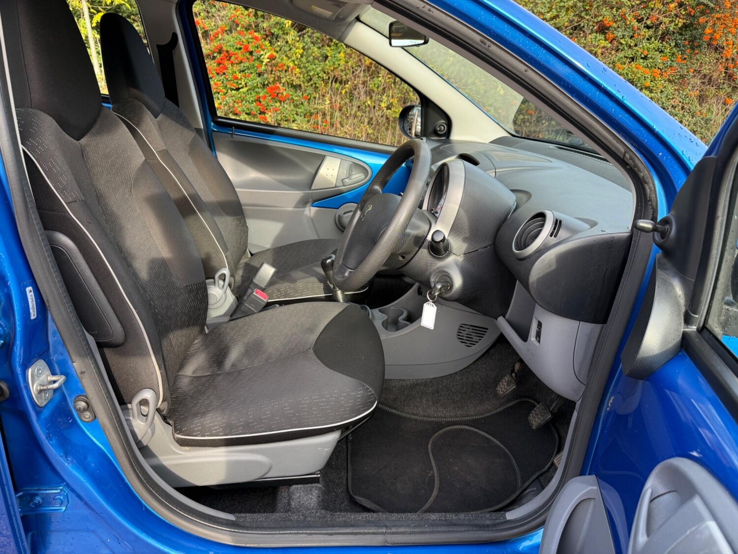 Used Peugeot 107 2011 for sale - 76349518: Photo 8