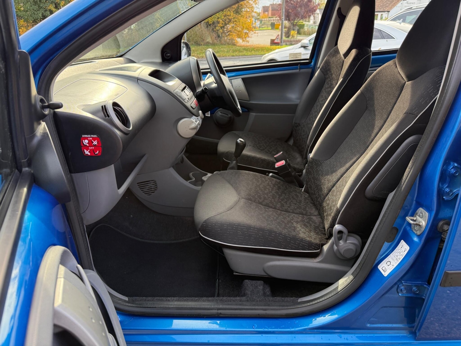 Used Peugeot 107 2011 for sale - 76349518: Photo 9