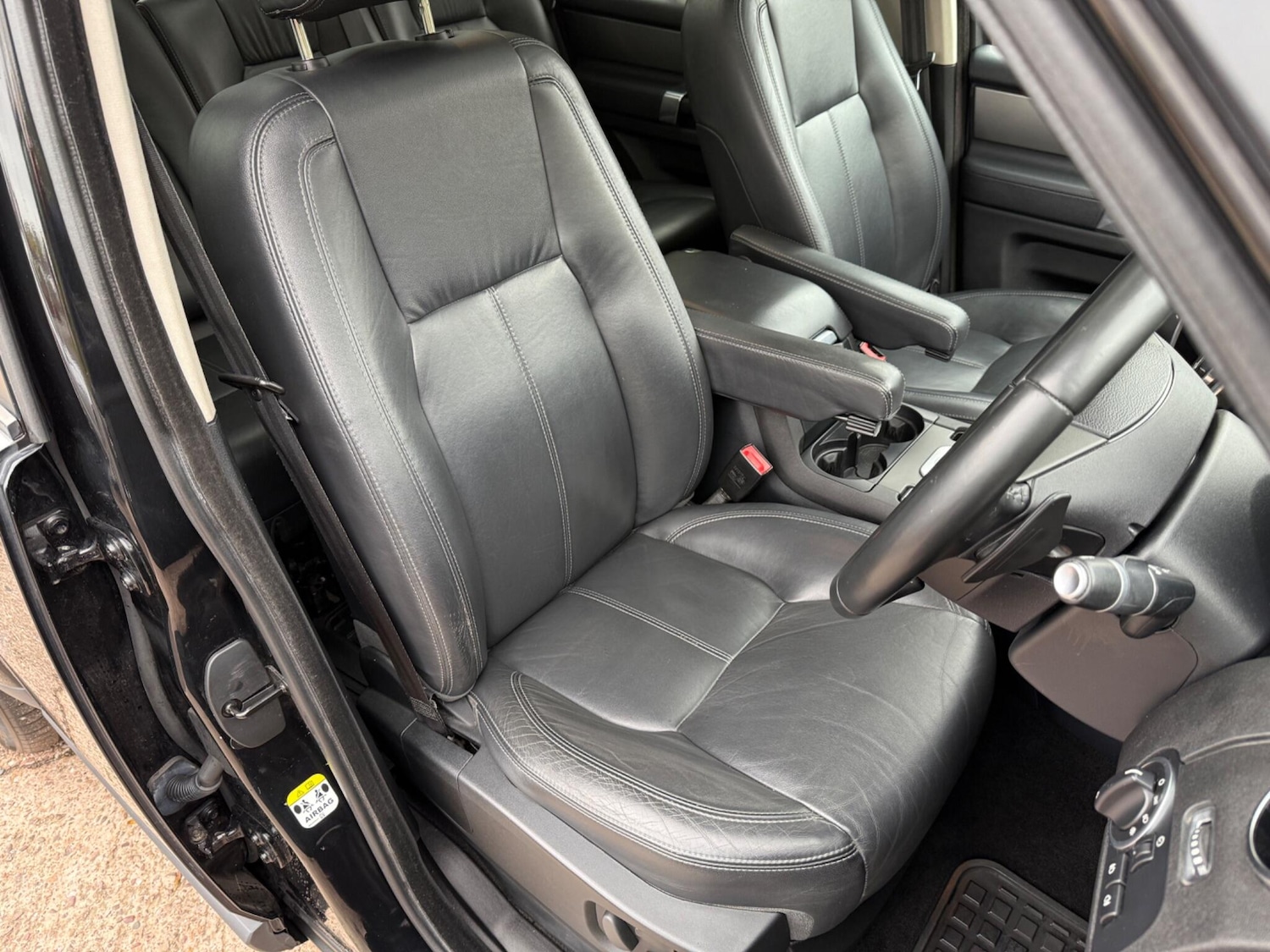 Used Land Rover Discovery 4 2017 for sale - 76424131: Photo 19