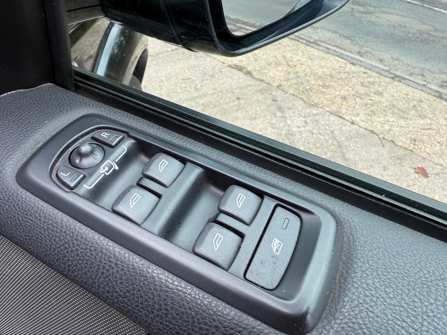 Used Land Rover Discovery 4 2017 for sale - 76424131: Photo 34