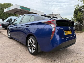 Used Toyota Prius 2016 for sale - 76152139: Photo