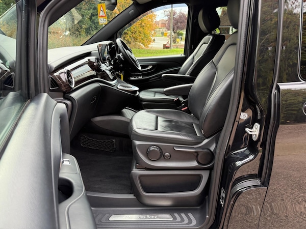 Used Mercedes-Benz V-Class 2021 for sale - 76307277: Photo 11