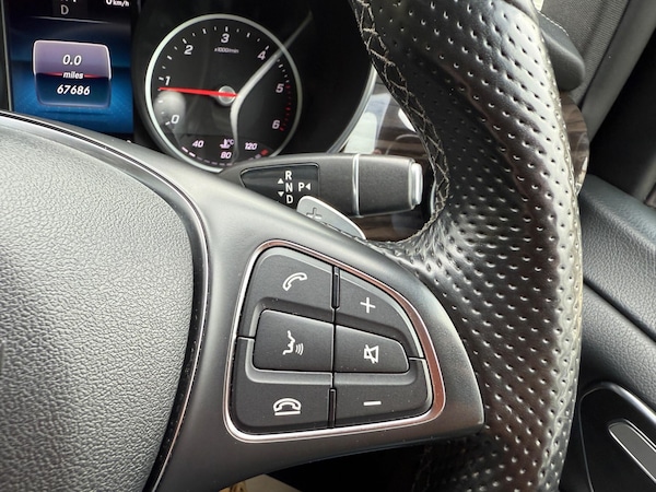 Used Mercedes-Benz V-Class 2021 for sale - 76307277: Photo 34