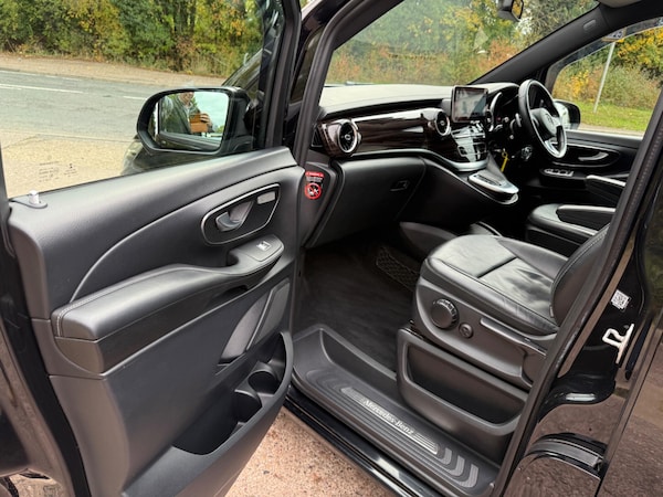 Used Mercedes-Benz V-Class 2021 for sale - 76307277: Photo 37
