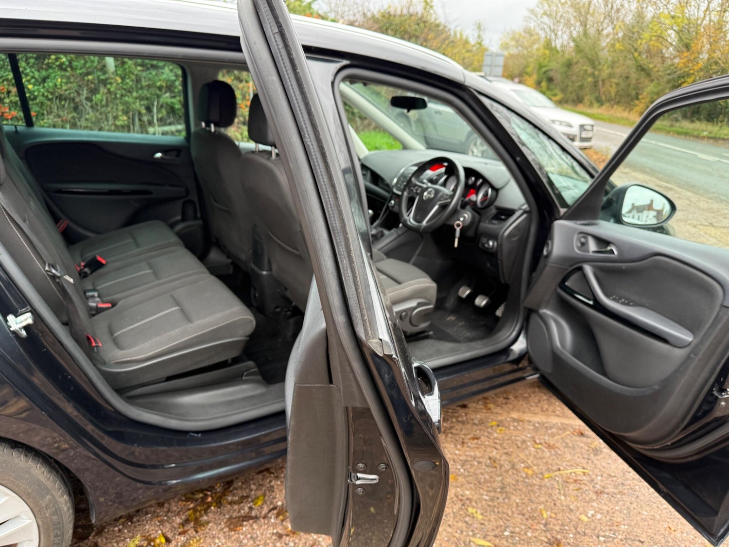 Used Vauxhall Zafira 2014 for sale - 76472958: Photo 17