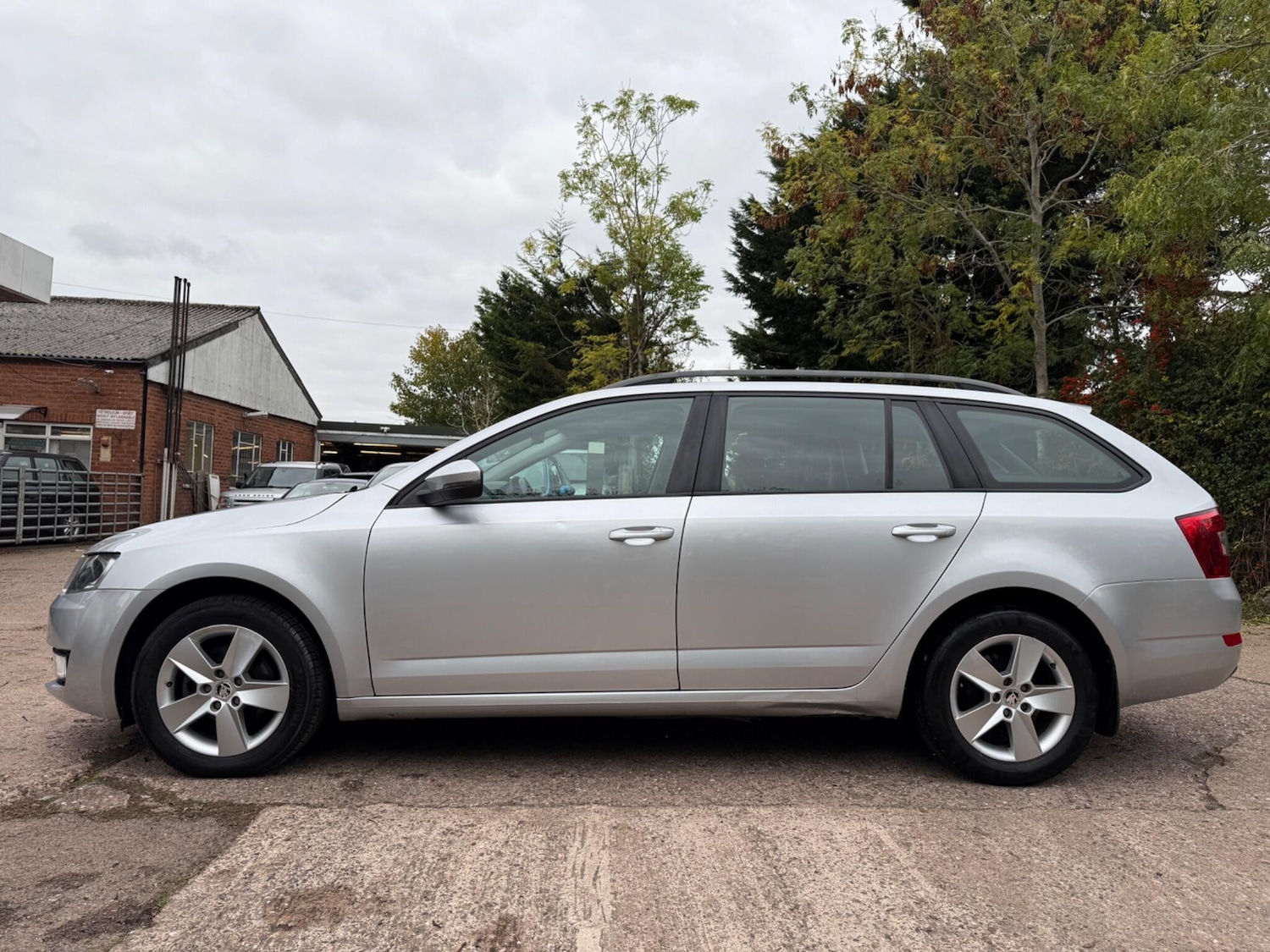 Used Skoda Octavia 2013 for sale - 76306871: Photo 3