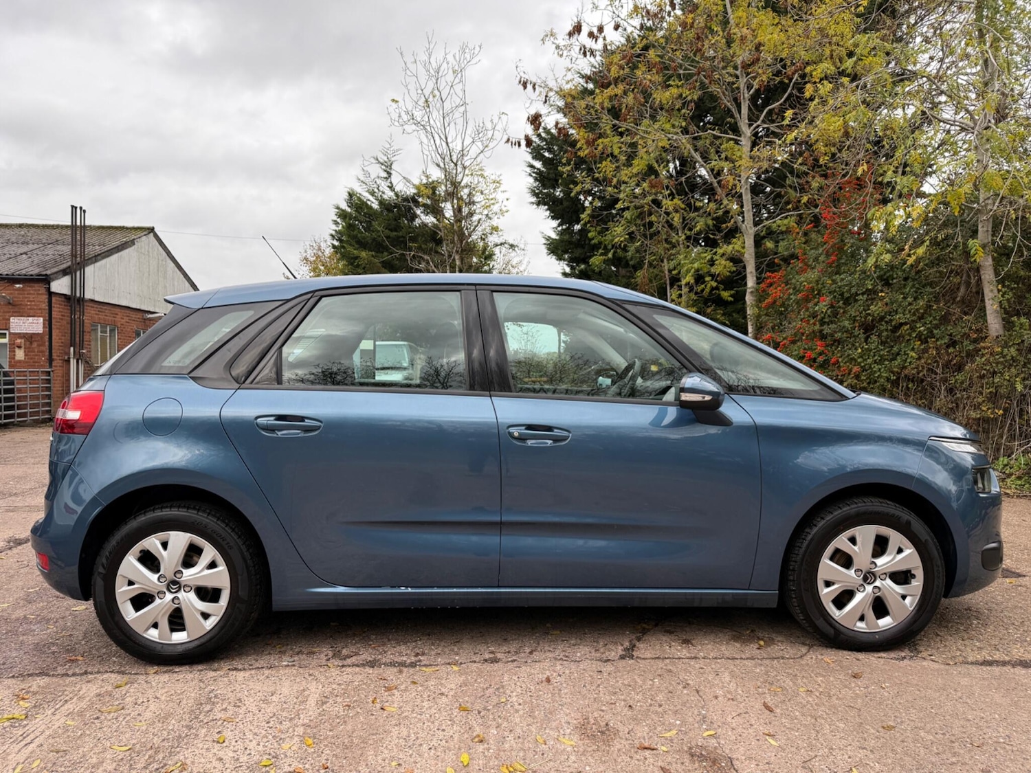 Used Citroen C4 Picasso 2014 for sale - 76424308: Photo 2