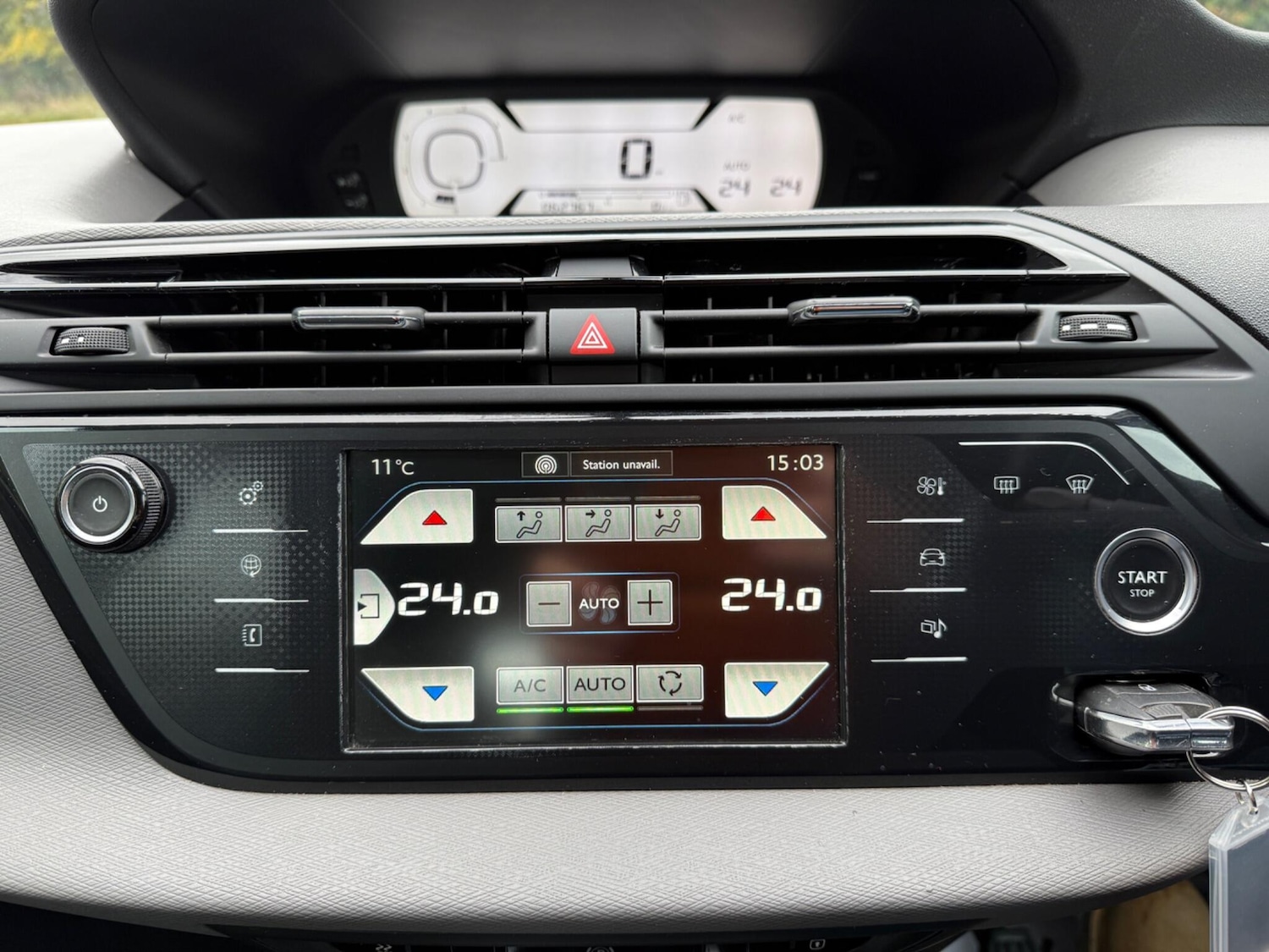 Used Citroen C4 Picasso 2014 for sale - 76424308: Photo 24