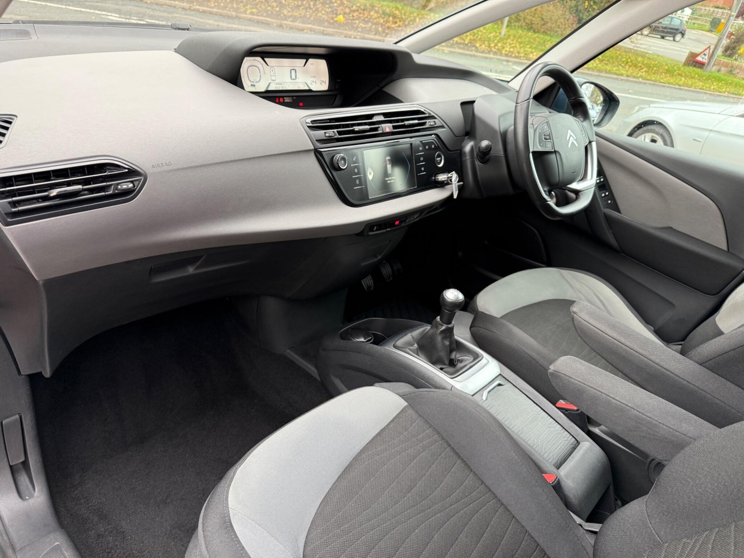 Used Citroen C4 Picasso 2014 for sale - 76424308: Photo 5