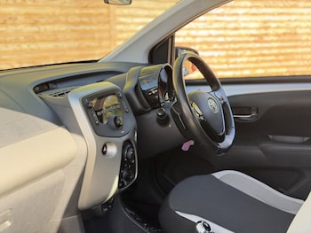 Used Toyota AYGO 2016 for sale - 79038670: Photo