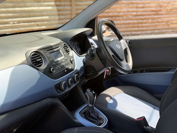 Used Hyundai i10 2015 for sale - 79153829: Photo