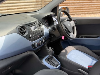 Used Hyundai i10 2014 for sale - 79276845: Photo