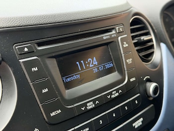 Used Hyundai i10 2014 for sale - 79343773: Photo