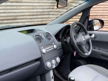 Used Mitsubishi Colt 2008 for sale - 79369946: Photo