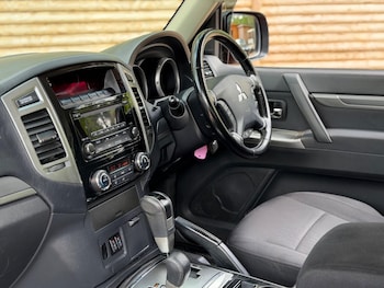 Used Mitsubishi Shogun 2016 for sale - 78997608: Photo