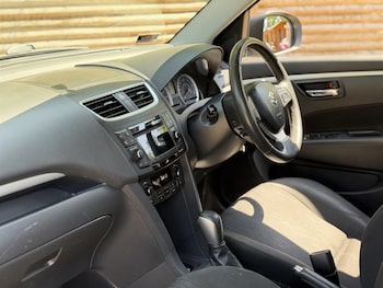 Used Suzuki Swift 2011 for sale - 79067742: Photo