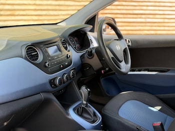 Used Hyundai i10 2014 for sale - 78909529: Photo
